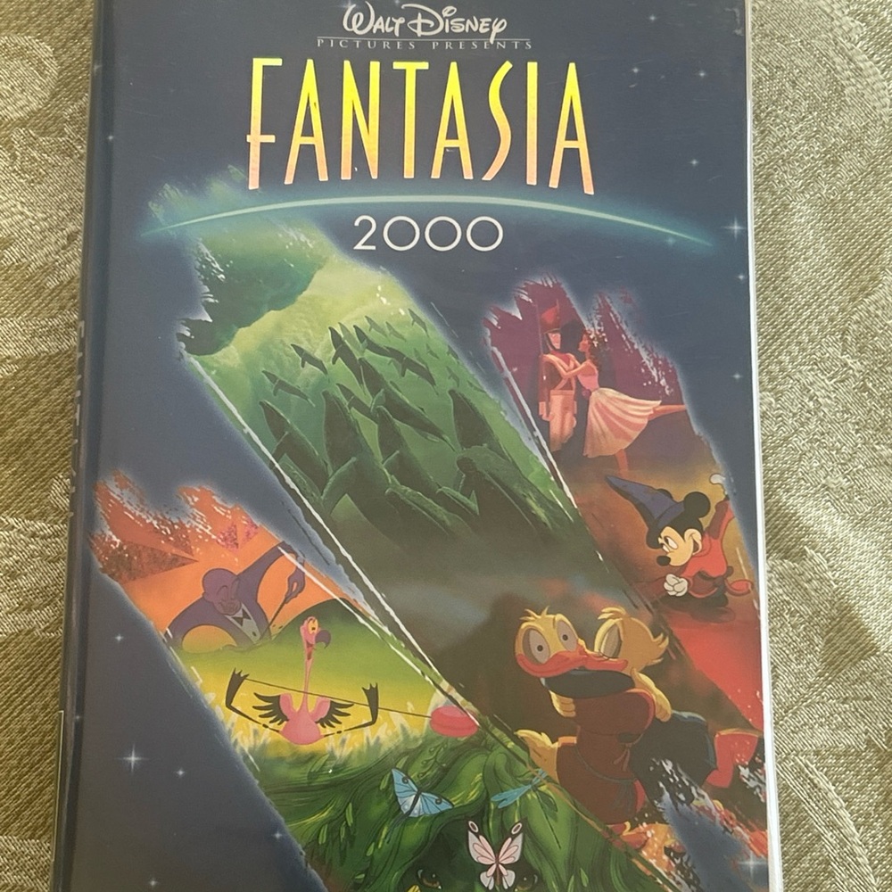Disney Fantasia 2000 VHS complete with inserts in clamshell box